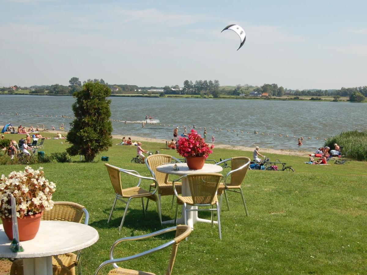 Cosy Holiday Home In Noordwijkerhout Near Lake Exterior photo
